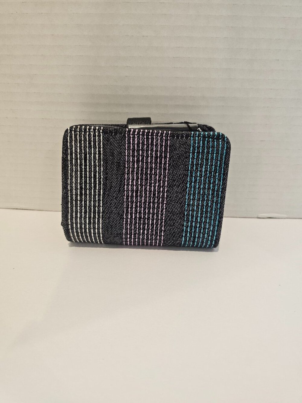 NWT Vera Bradley Iconic RFID Small Wallet Moonlight Garden Denim Firefly Navy - Picture 2 of 8